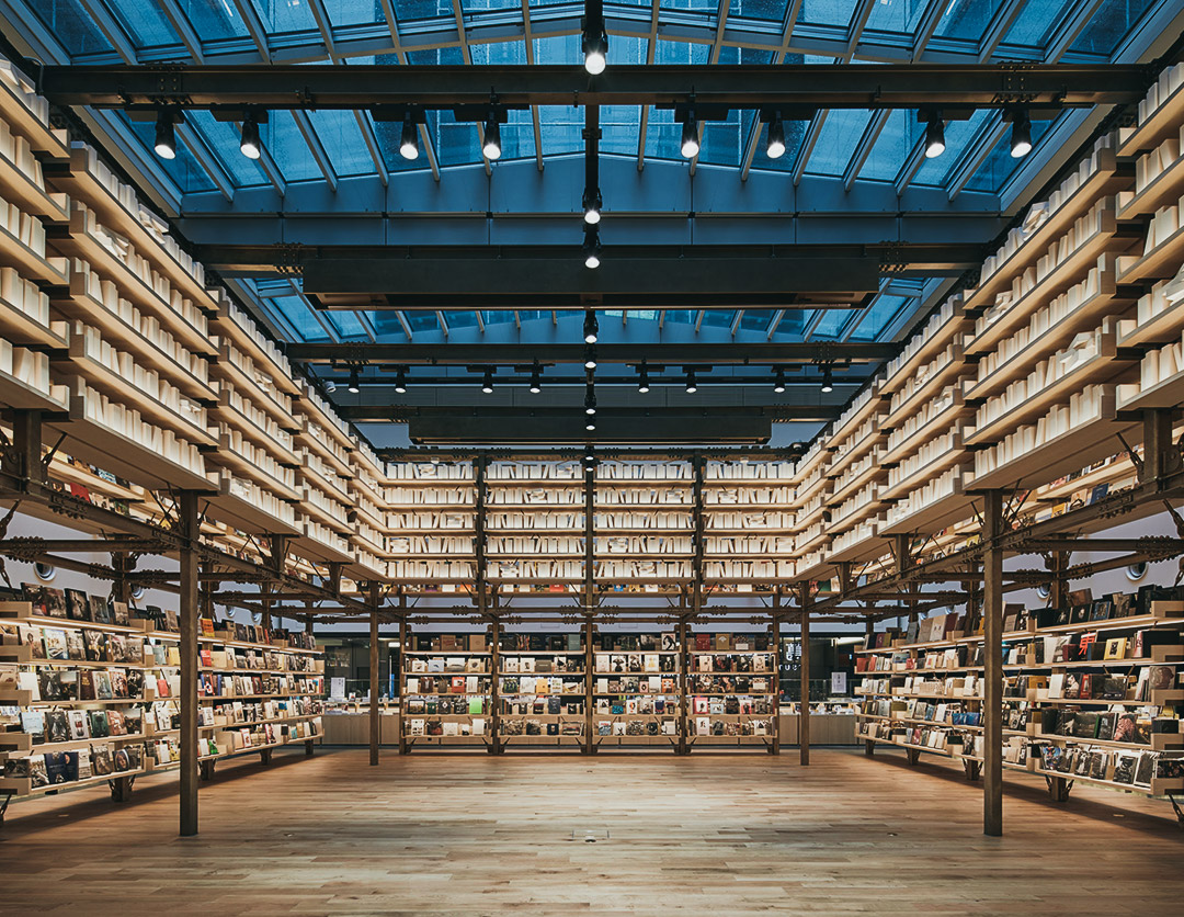 2017年4月銀座6丁目GINZA SIX6階にアートの<br class="sp_appear">ある生活を提案する<br>「銀座 蔦屋書店」<br class="sp_appear">オープン