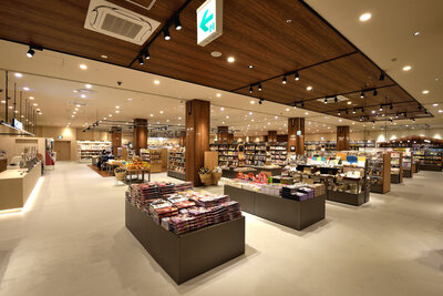 20221108_lalaportsakai_002.jpgのサムネイル画像