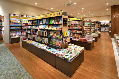 20221108_lalaportsakai_006.jpgのサムネイル画像