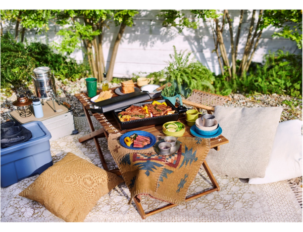 BRUNOとCCC、ライフスタイルをもっとアクティブに過ごすアウトドアギアライクな新ホットプレート「FLAT HOT PLATE」を共同企画